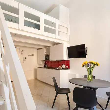 Elegant & Cosy Studio In The Heart Of